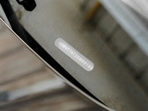 Used 2013 Volkswagen Beetle 2.0T image 52