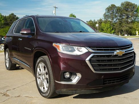 Used 2019 Chevrolet Traverse Premier w/ Driver Confidence II Package FWD image 34