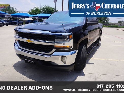 Used 2017 Chevrolet Silverado 1500 LT w/ LT Eassist Package RWD image 2