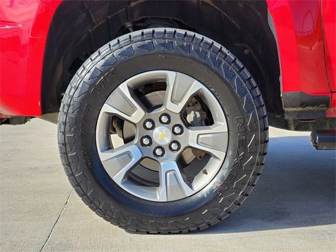 Used 2017 Chevrolet Colorado Z71 image 11