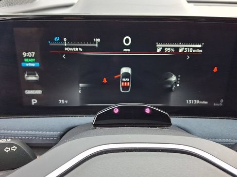 Certified 2024 Nissan Ariya AWD image 21