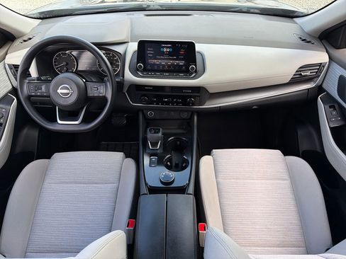 Used 2023 Nissan Rogue SV image 23