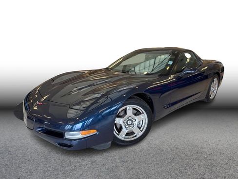 Used 1999 Chevrolet Corvette Coupe w/ Memory Pkg image 1