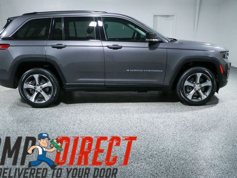 Used 2022 Jeep Grand Cherokee Limited 4xe AWD/4WD image 6