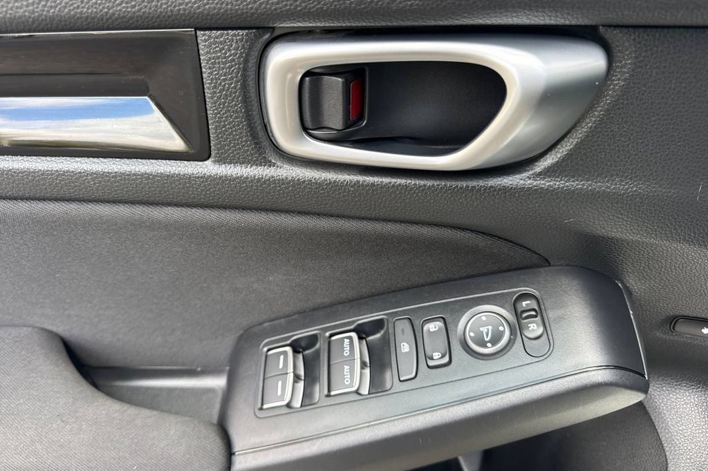 Certified 2024 Honda Civic EX image 5