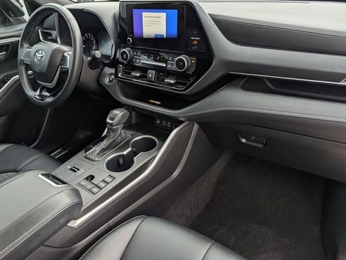 Used 2023 Toyota Highlander XSE image 35