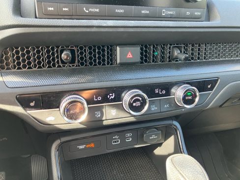 Certified 2025 Honda CR-V EX image 22