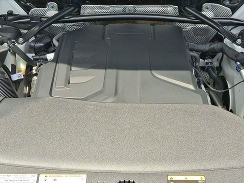 Used 2025 Audi Q5 Premium AWD/4WD image 28
