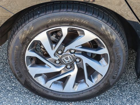 Used 2017 Honda Civic EX image 8
