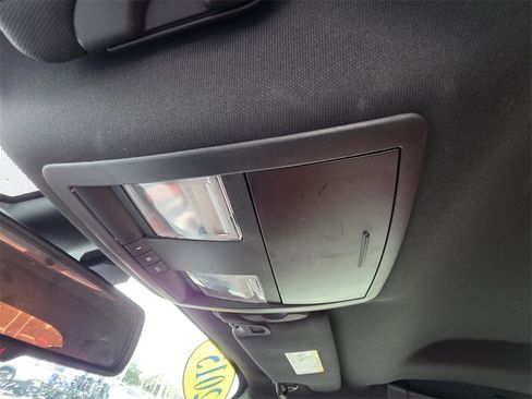 Used 2015 Dodge Challenger SXT Plus image 23