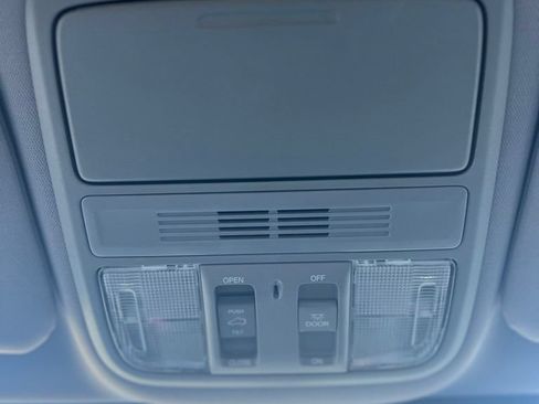Used 2017 Honda CR-V EX image 19