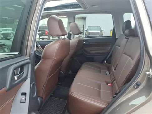 Used 2018 Subaru Forester 2.5i Touring w/ Popular Package #2 image 14