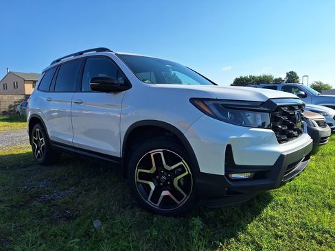 Used 2023 Honda Passport Elite image 3