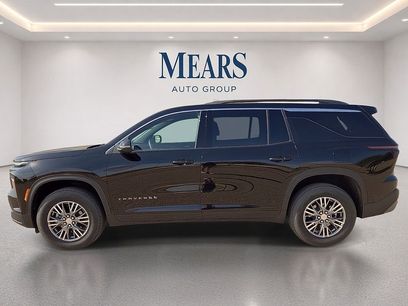 Used 2025 Chevrolet Traverse LT