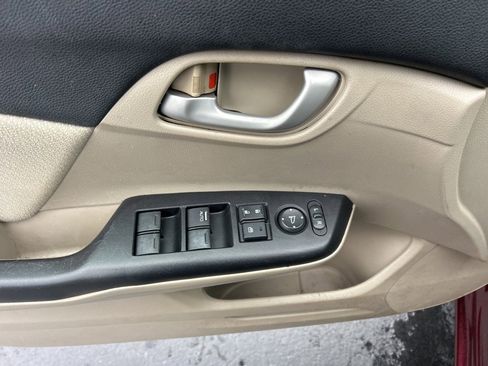 Used 2013 Honda Civic LX image 4