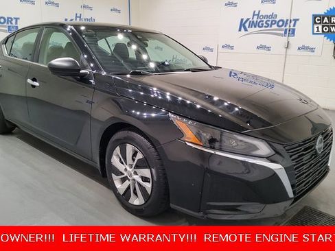 Used 2024 Nissan Altima 2.5 S image 1