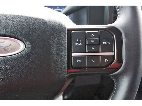 Used 2024 Ford F450 Platinum w/ FX4 Off-Road Package image 19