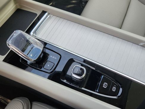 New 2026 Volvo XC60 T8 Ultra w/ Protection Package Premier image 11