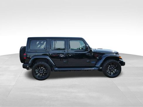 Used 2021 Jeep Wrangler Unlimited Sahara AWD/4WD image 10