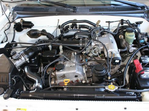 Used 1998 Toyota Tacoma 4x4 Xtracab image 11