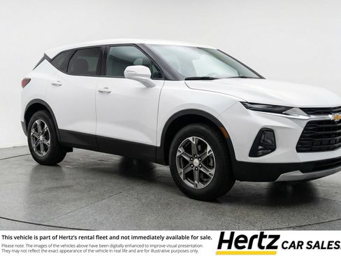 Used 2025 Chevrolet Blazer LT FWD image 1