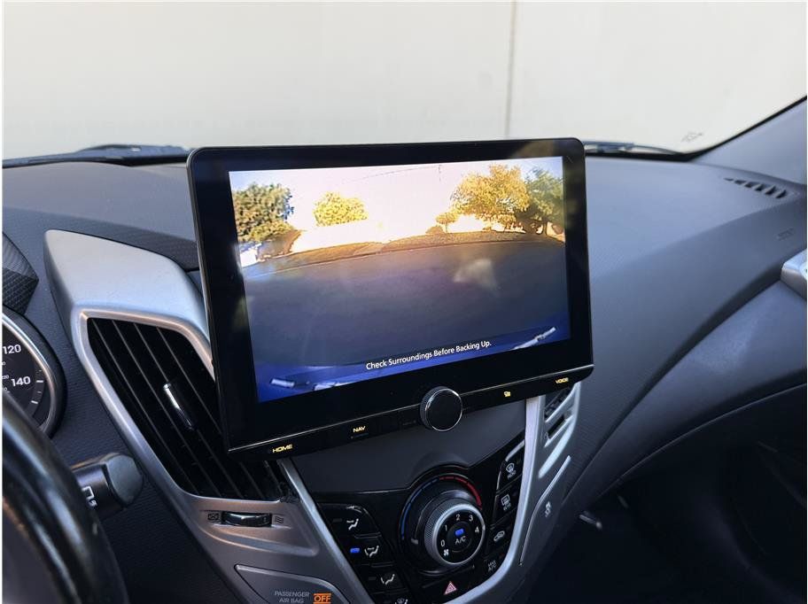 Used 2014 Hyundai Veloster w/ Style Package 02 FWD image 16