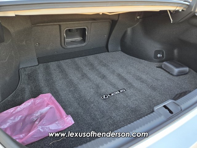 Used 2024 Lexus ES 300h w/ Premium Package FWD image 16