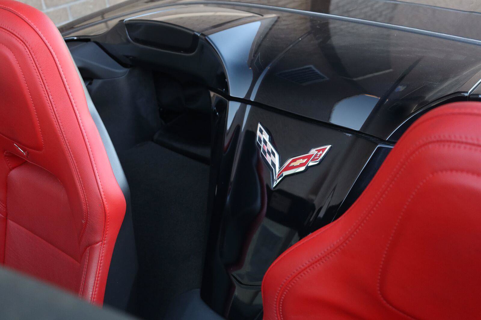 Used 2014 Chevrolet Corvette Stingray Convertible w/ 2LT Preferred Equipment Group RWD image 29
