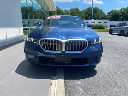 Used 2026 BMW 530i xDrive w/ Premium Package AWD/4WD image 4
