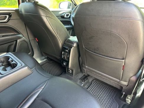 Used 2025 Jeep Compass Trailhawk AWD/4WD image 51