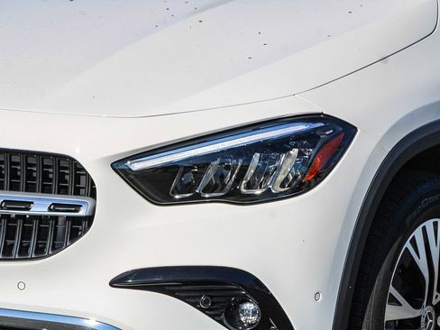 Certified 2025 Mercedes-Benz GLA 250 image 8