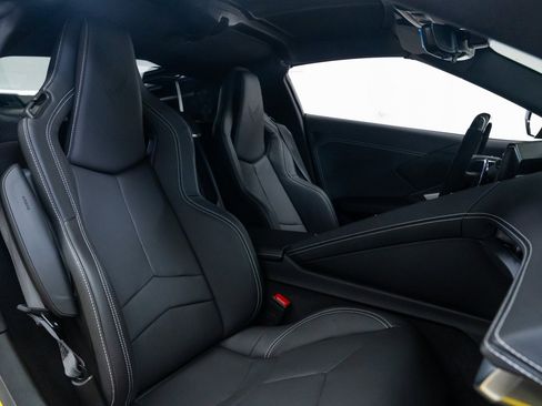 Used 2025 Chevrolet Corvette Z06 image 17