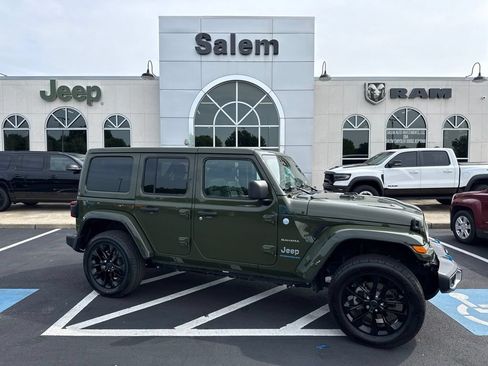 Used 2024 Jeep Wrangler Unlimited Sahara w/ Safety Group AWD/4WD image 1