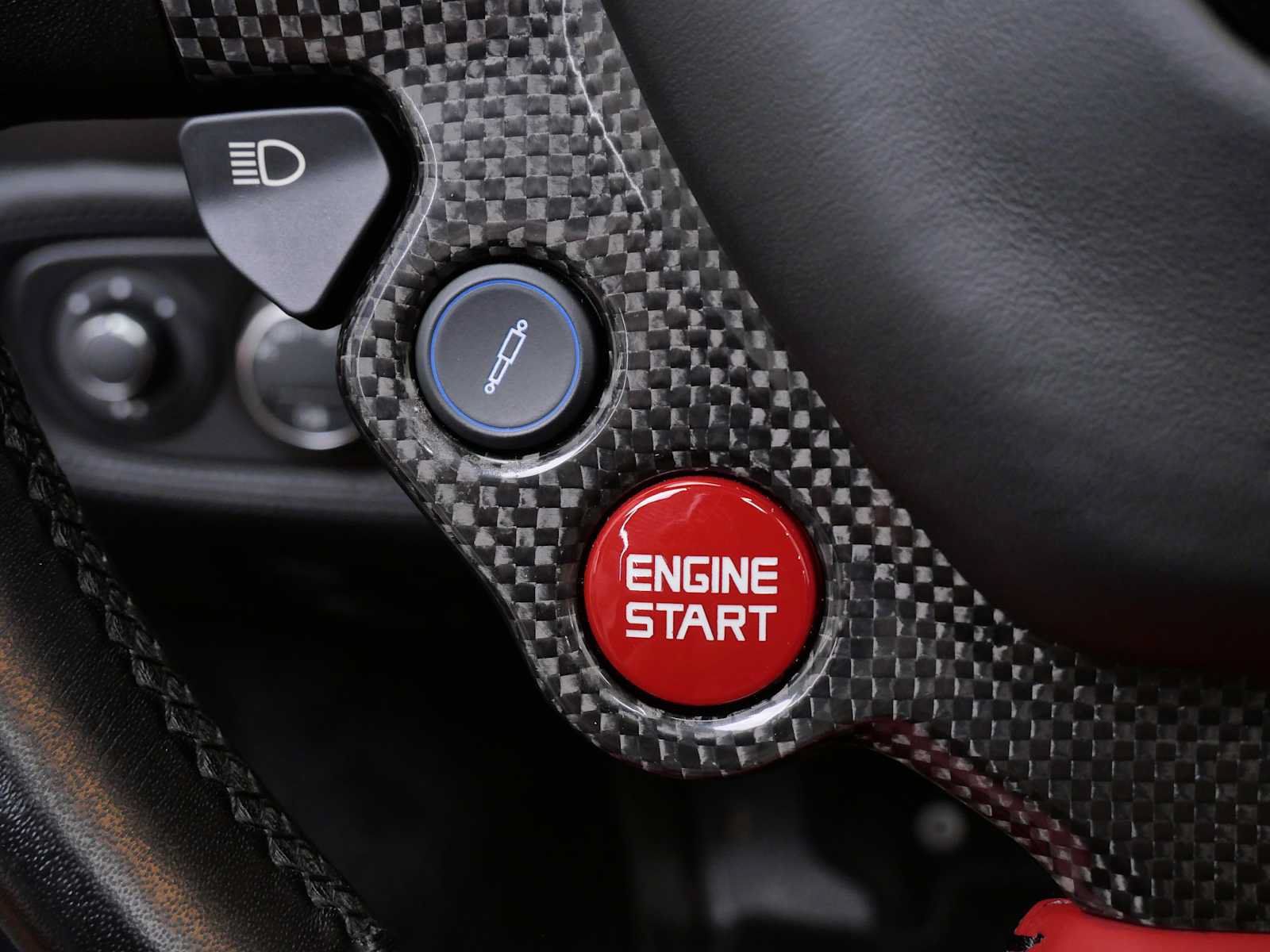 Certified 2013 Ferrari 458 Spider RWD image 25