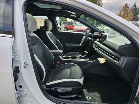 New 2026 Kia K4 GT-Line Turbo w/ GT-Line Premium Package FWD image 11