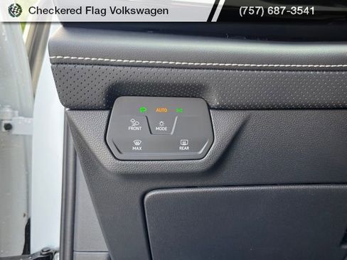 New 2026 Volkswagen Atlas SE image 30