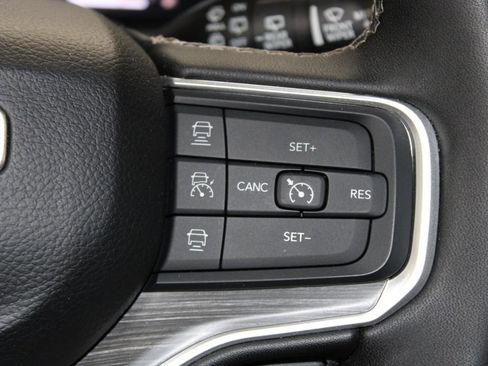 Used 2024 Jeep Wagoneer Series II image 38