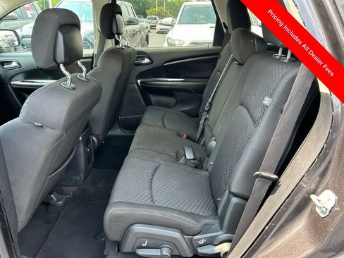 Used 2017 Dodge Journey SE w/ Flexible Seating Group FWD image 12