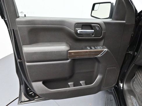 Used 2022 Chevrolet Silverado 1500 LT AWD/4WD image 9