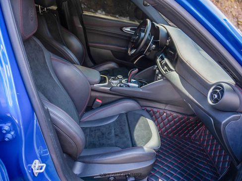 Used 2020 Alfa Romeo Giulia Quadrifoglio w/ Nero Edizione image 35