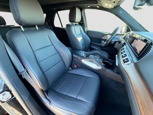Used 2025 Mercedes-Benz GLE 350 4MATIC image 15