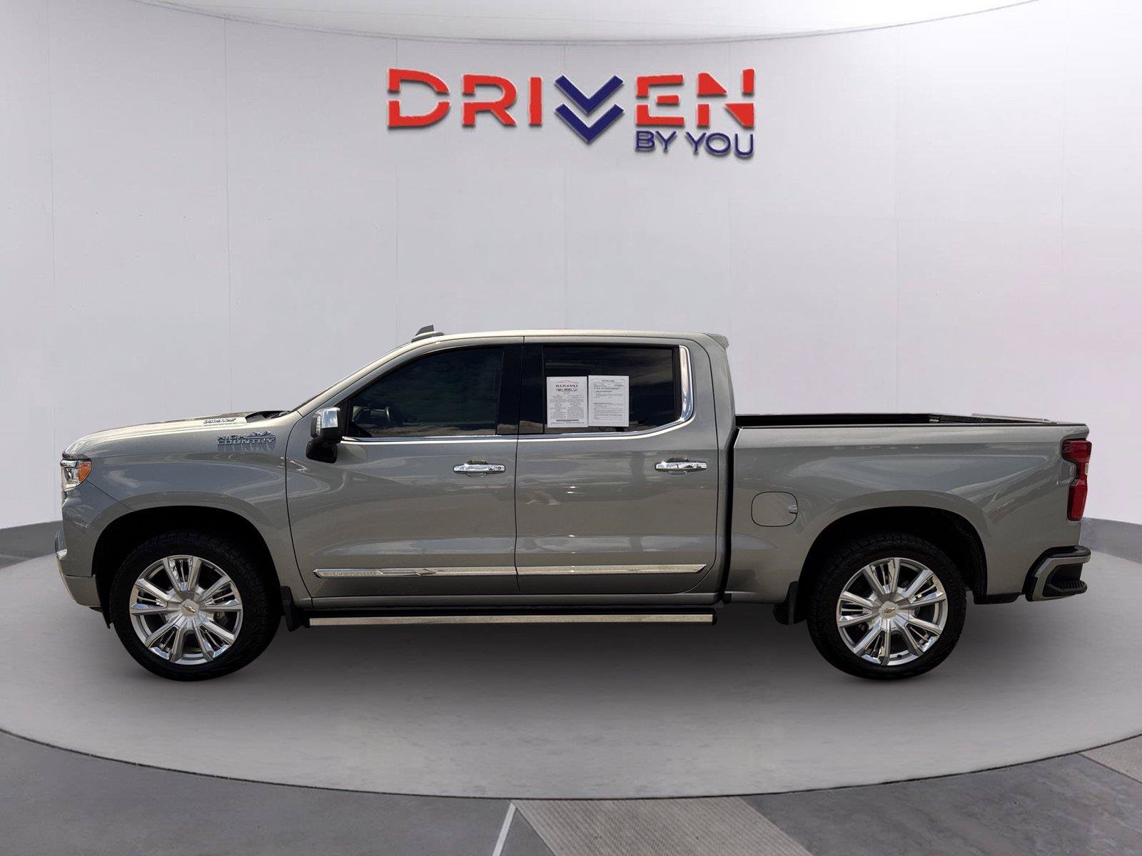Used 2025 Chevrolet Silverado 1500 High Country AWD/4WD image 7