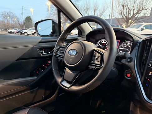 Used 2025 Subaru Crosstrek 2.5i Limited image 24