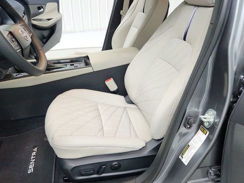 New 2026 Nissan Sentra SL w/ Floor Mat Package image 19