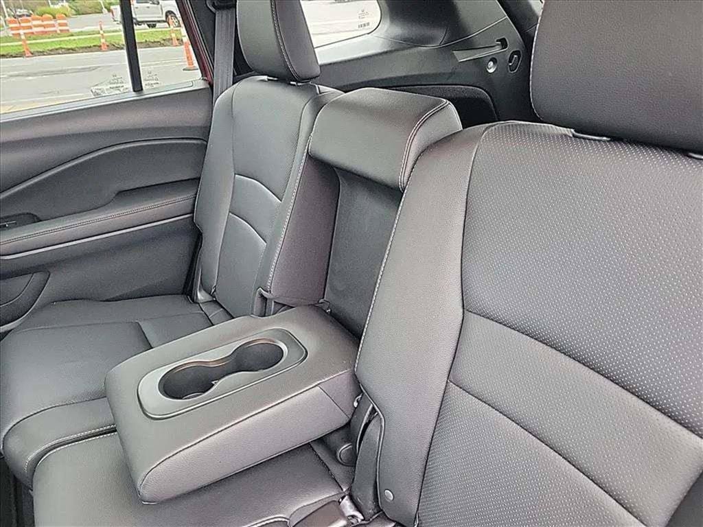 Used 2023 Honda Passport EX-L image 19