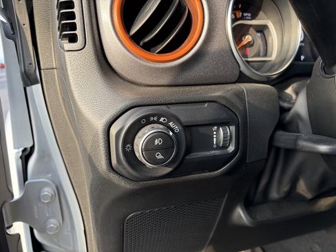 Used 2023 Jeep Gladiator Mojave w/ LED Lighting Group image 14