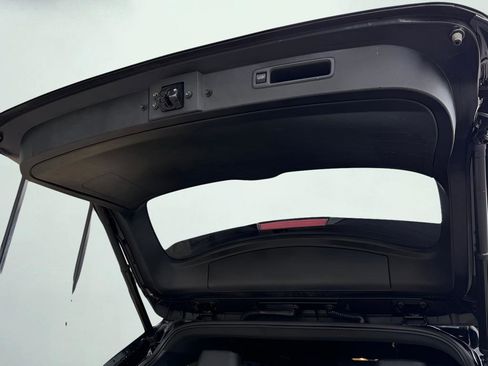 Used 2023 Toyota Highlander XSE FWD image 26