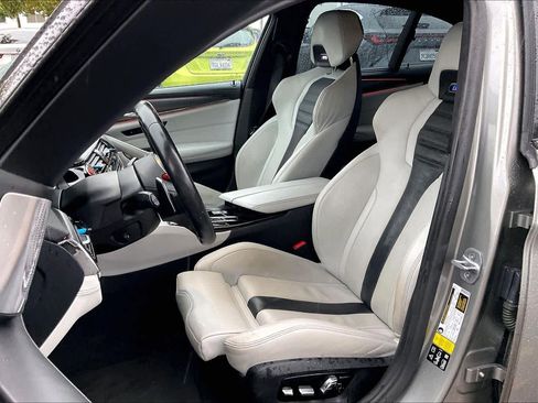 Used 2019 BMW M5 w/ Executive Package image 25