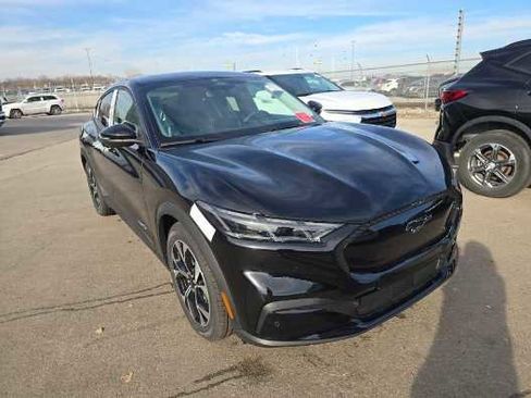 Used 2025 Ford Mustang Mach-E Select image 2
