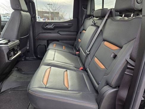 Used 2024 GMC Sierra 1500 AT4 w/ AT4 Premium Package image 5